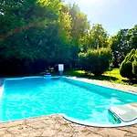 Appartamento Dormi Nella Privata Con Letto Ad Acqua, Sauna, Doccia Emozionale E Kneipp Alessandria