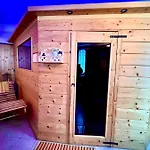 Dormi Nella Privata Con Letto Ad Acqua, Sauna, Doccia Emozionale E Kneipp * Alessandria