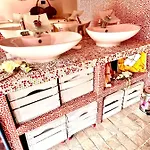 Appartamento Dormi Nella Privata Con Letto Ad Acqua, Sauna, Doccia Emozionale E Kneipp Alessandria