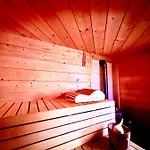 Dormi Nella Privata Con Letto Ad Acqua, Sauna, Doccia Emozionale E Kneipp Alessandria
