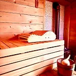 Dormi Nella Privata Con Letto Ad Acqua, Sauna, Doccia Emozionale E Kneipp Appartamento