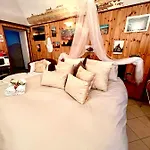 Dormi Nella Privata Con Letto Ad Acqua, Sauna, Doccia Emozionale E Kneipp Alessandria