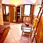 Dormi Nella Privata Con Letto Ad Acqua, Sauna, Doccia Emozionale E Kneipp