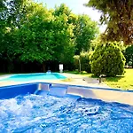 Dormi Nella Privata Con Letto Ad Acqua, Sauna, Doccia Emozionale E Kneipp *