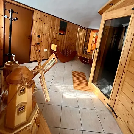 Dormi Nella Privata Con Letto Ad Acqua, Sauna, Doccia Emozionale E Kneipp