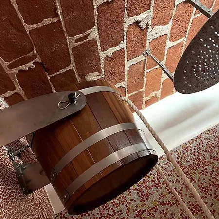 Dormi Nella Privata Con Letto Ad Acqua, Sauna, Doccia Emozionale E Kneipp Apartmán