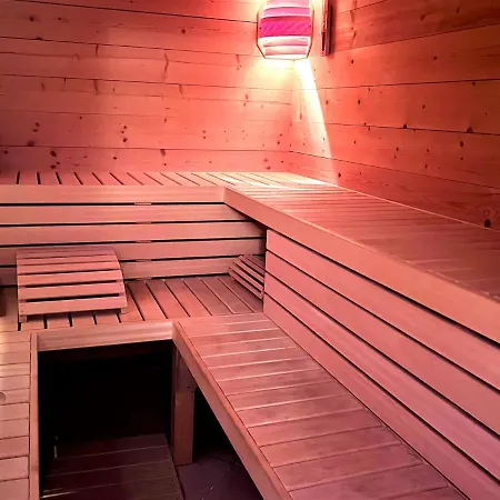 Apartment Dormi Nella Privata Con Letto Ad Acqua, Sauna, Doccia Emozionale E Kneipp *