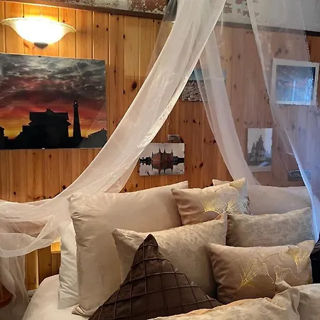 Dormi Nella Privata Con Letto Ad Acqua, Sauna, Doccia Emozionale E Kneipp *