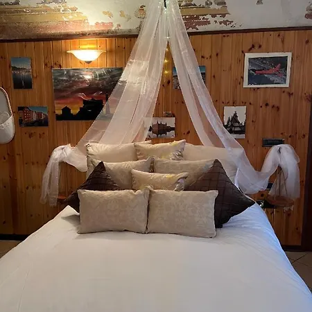 Dormi Nella Privata Con Letto Ad Acqua, Sauna, Doccia Emozionale E Kneipp Appartement Alexandrie