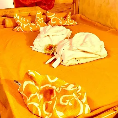 Dormi Nella Privata Con Letto Ad Acqua, Sauna, Doccia Emozionale E Kneipp