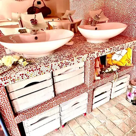 Appartement Dormi Nella Privata Con Letto Ad Acqua, Sauna, Doccia Emozionale E Kneipp Alessandria