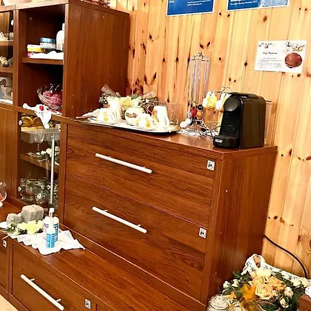 Dormi Nella Privata Con Letto Ad Acqua, Sauna, Doccia Emozionale E Kneipp 아파트 *