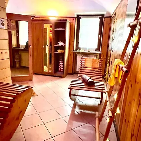 Dormi Nella Privata Con Letto Ad Acqua, Sauna, Doccia Emozionale E Kneipp