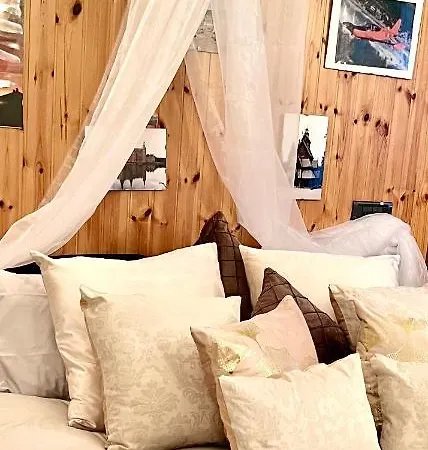 Dormi Nella Privata Con Letto Ad Acqua, Sauna, Doccia Emozionale E Kneipp Alessandria