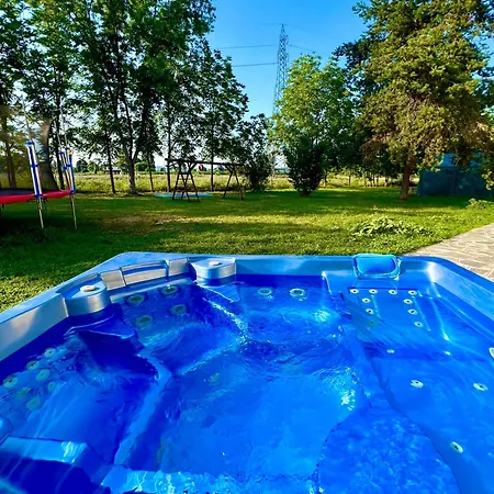 Dormi Nella Privata Con Letto Ad Acqua, Sauna, Doccia Emozionale E Kneipp