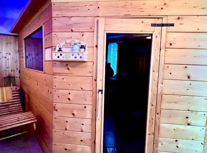 Dormi Nella Privata Con Letto Ad Acqua, Sauna, Doccia Emozionale E Kneipp * Alessandria