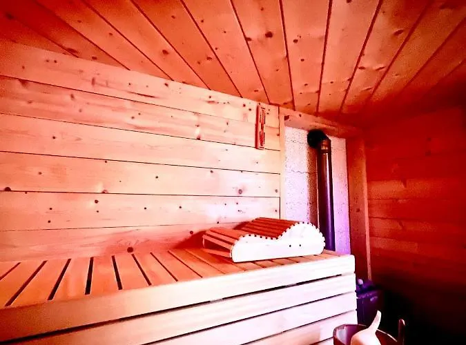 Dormi Nella Privata Con Letto Ad Acqua, Sauna, Doccia Emozionale E Kneipp Alessandria