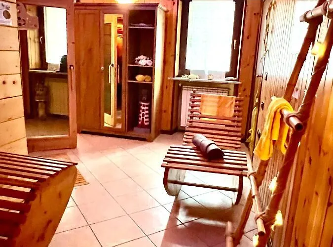 Dormi Nella Privata Con Letto Ad Acqua, Sauna, Doccia Emozionale E Kneipp