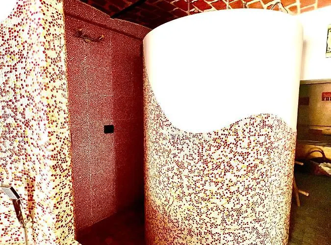 Dormi Nella Privata Con Letto Ad Acqua, Sauna, Doccia Emozionale E Kneipp Daire
