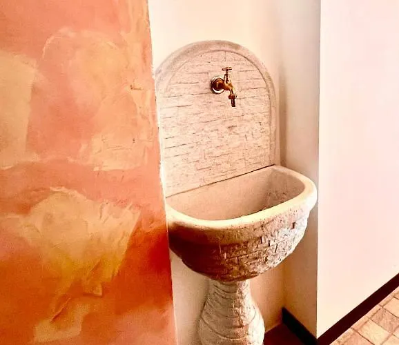 Dormi Nella Privata Con Letto Ad Acqua, Sauna, Doccia Emozionale E Kneipp
