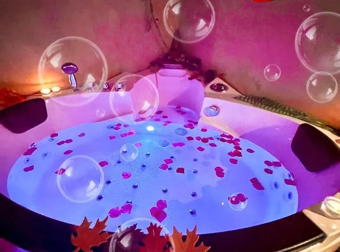 Daire Dormi Nella Privata Con Letto Ad Acqua, Sauna, Doccia Emozionale E Kneipp